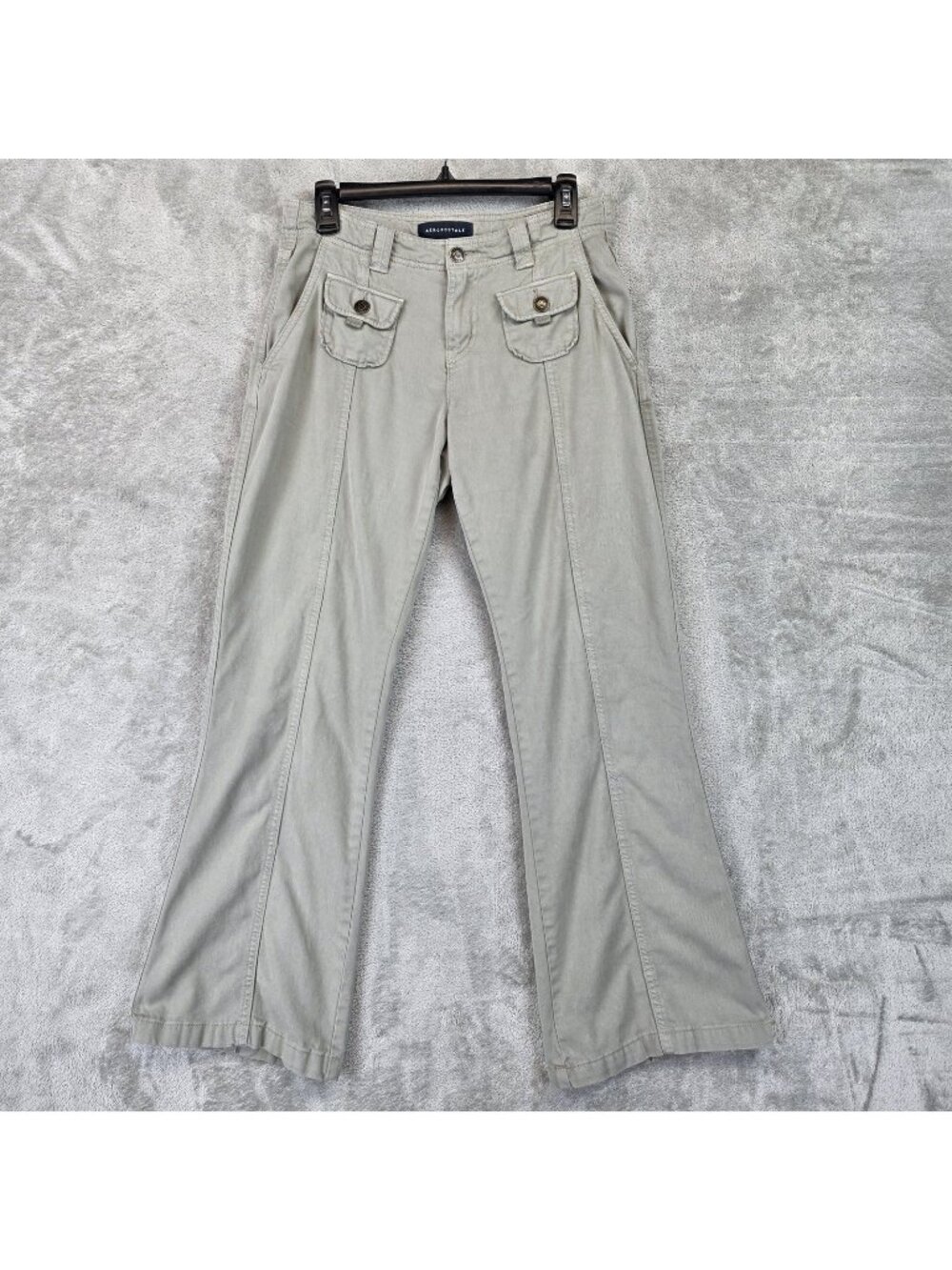 Aéropostale Khakis Pants Womens 4 Green Twill Low Rise Flare Cargo Pockets